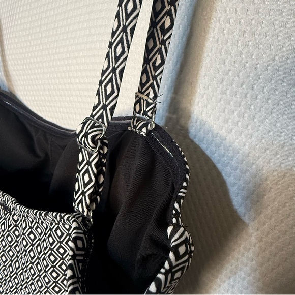 DKNY Monochrome Geometric Swimwear - Picture 4 of 9